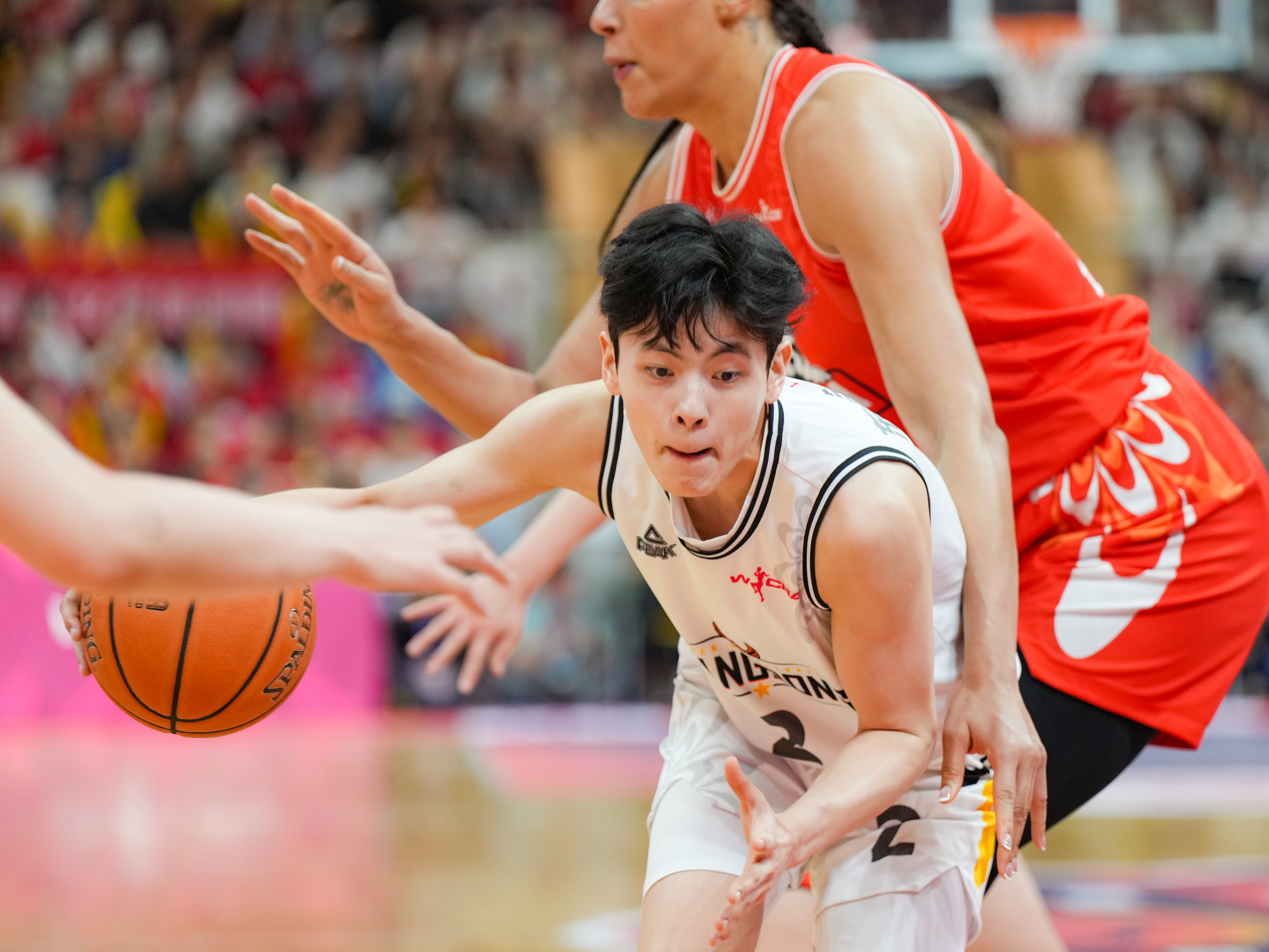米兰体育登录-四川女篮丢球传球犯错,CBA俱乐部需加强培训