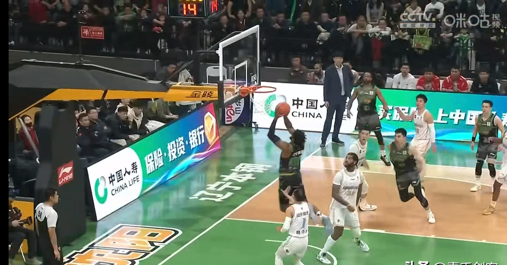 米兰体育官网入口-辽宁队展现实力,终结对手连胜