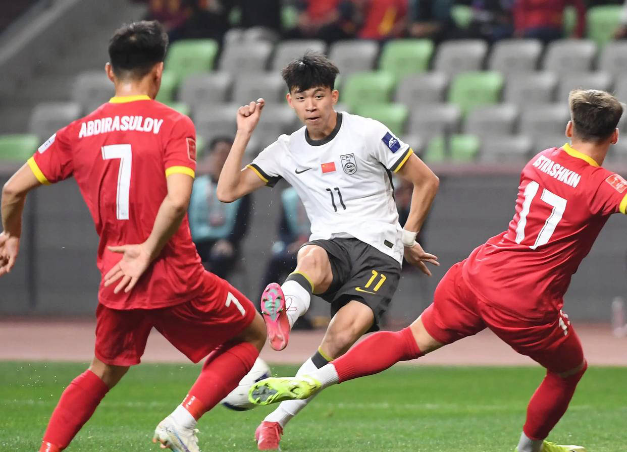 米兰体育在线-包含中国队士气高涨，轻松击败对手的词条